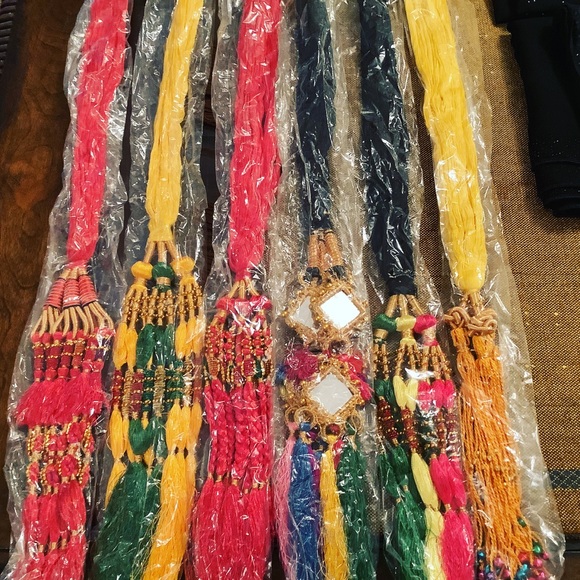 Desi dress and gold plated jewlery - Picture 10 of 10